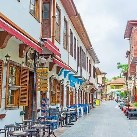Kozan Oda ve Kahvaltı 2*