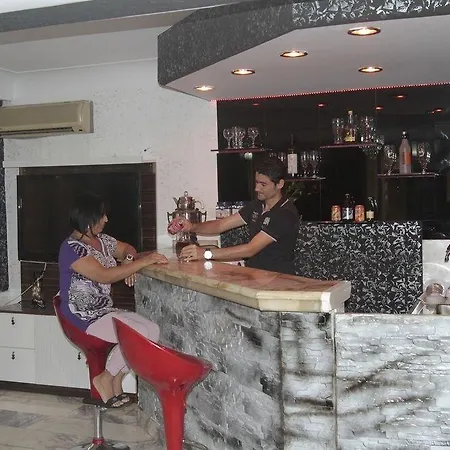 Kozan Bed & Breakfast